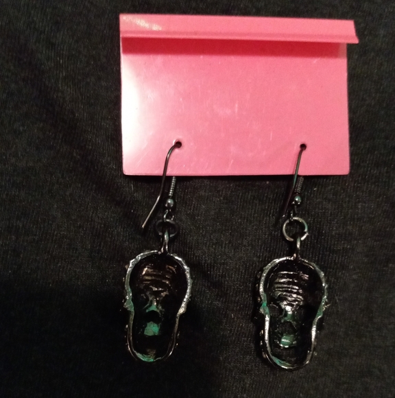 Cat Earrings! Patches! Skull Accessories! Sticker! A Partridge in a POSH TREE π - Picture 12 of 16